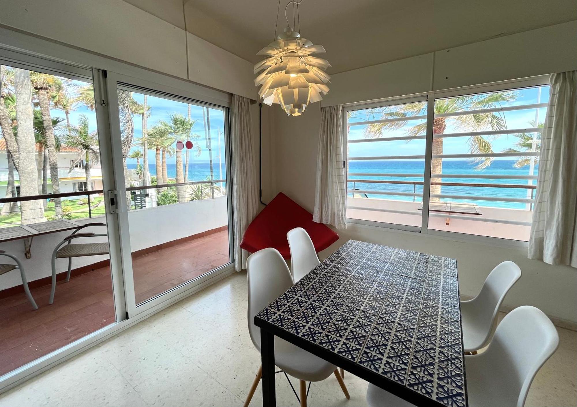 Apartamentos Playa Torrecilla Nerja Eksteriør billede