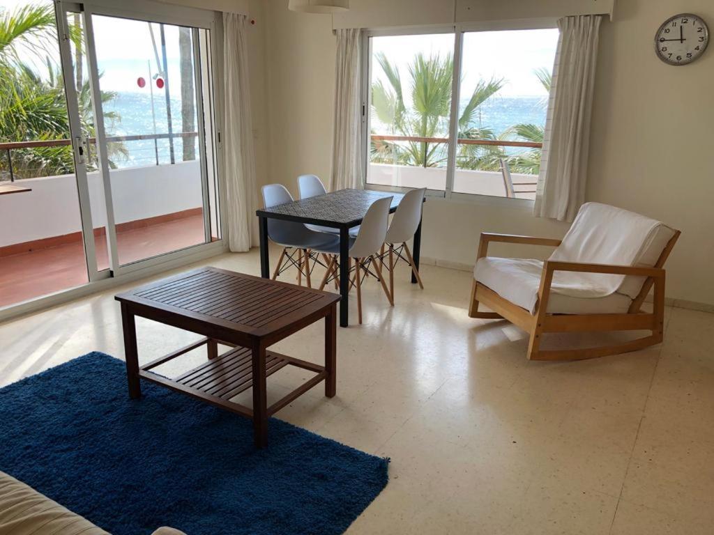 Apartamentos Playa Torrecilla Nerja Værelse billede