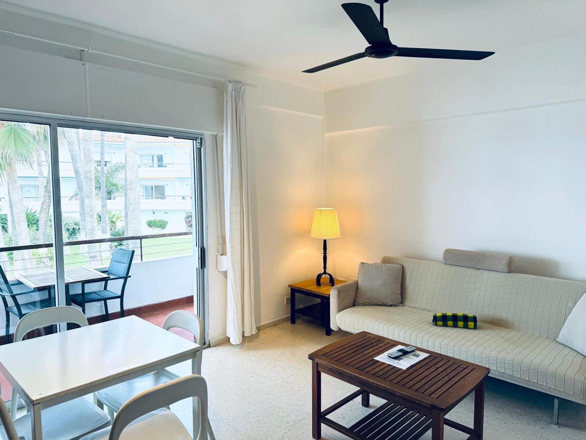 Apartamentos Playa Torrecilla Nerja Eksteriør billede