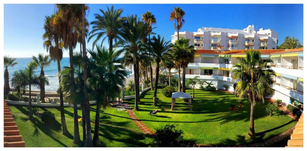 Apartamentos Playa Torrecilla Nerja Eksteriør billede