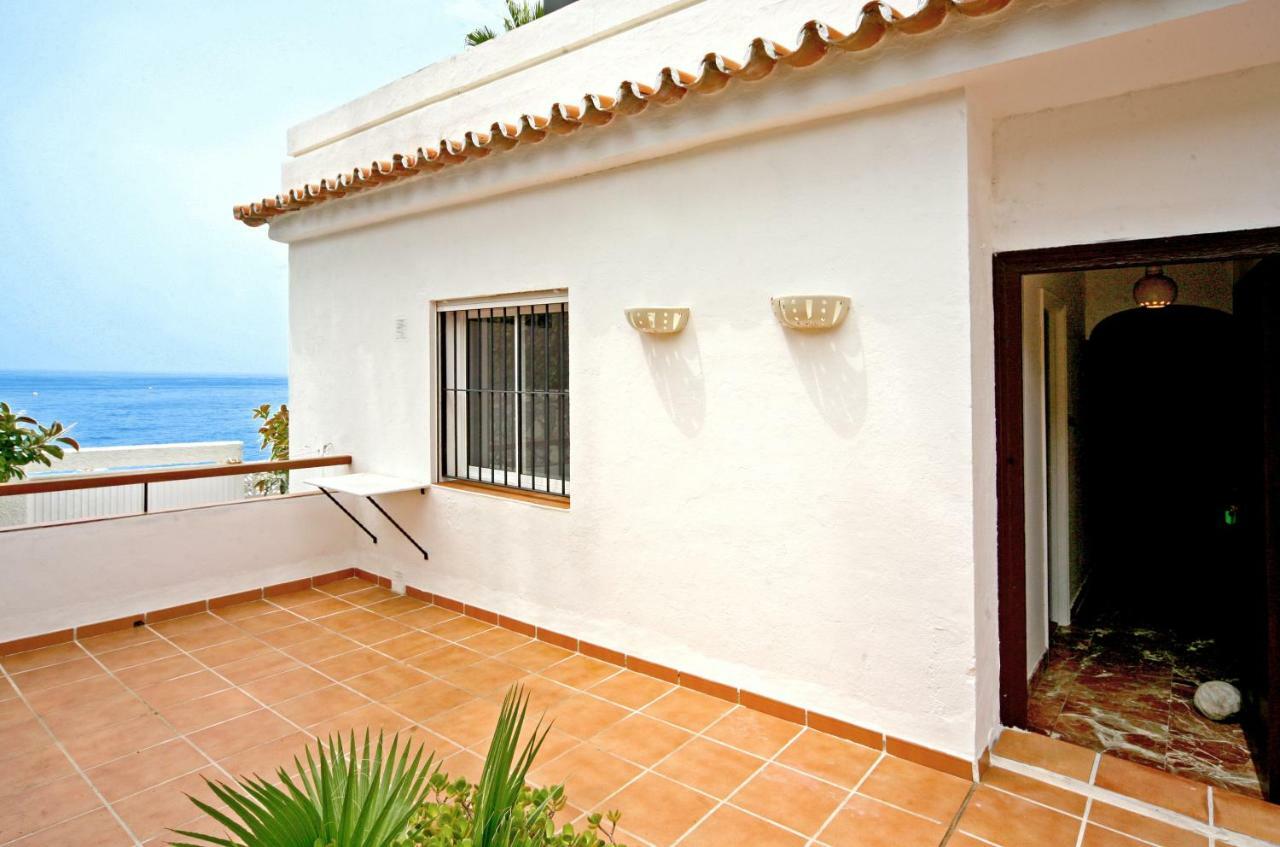 Apartamentos Playa Torrecilla Nerja Eksteriør billede