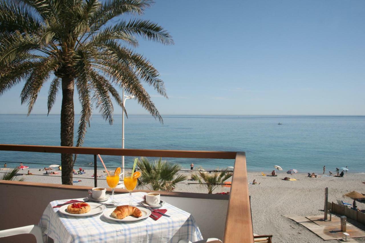 Apartamentos Playa Torrecilla Nerja Eksteriør billede