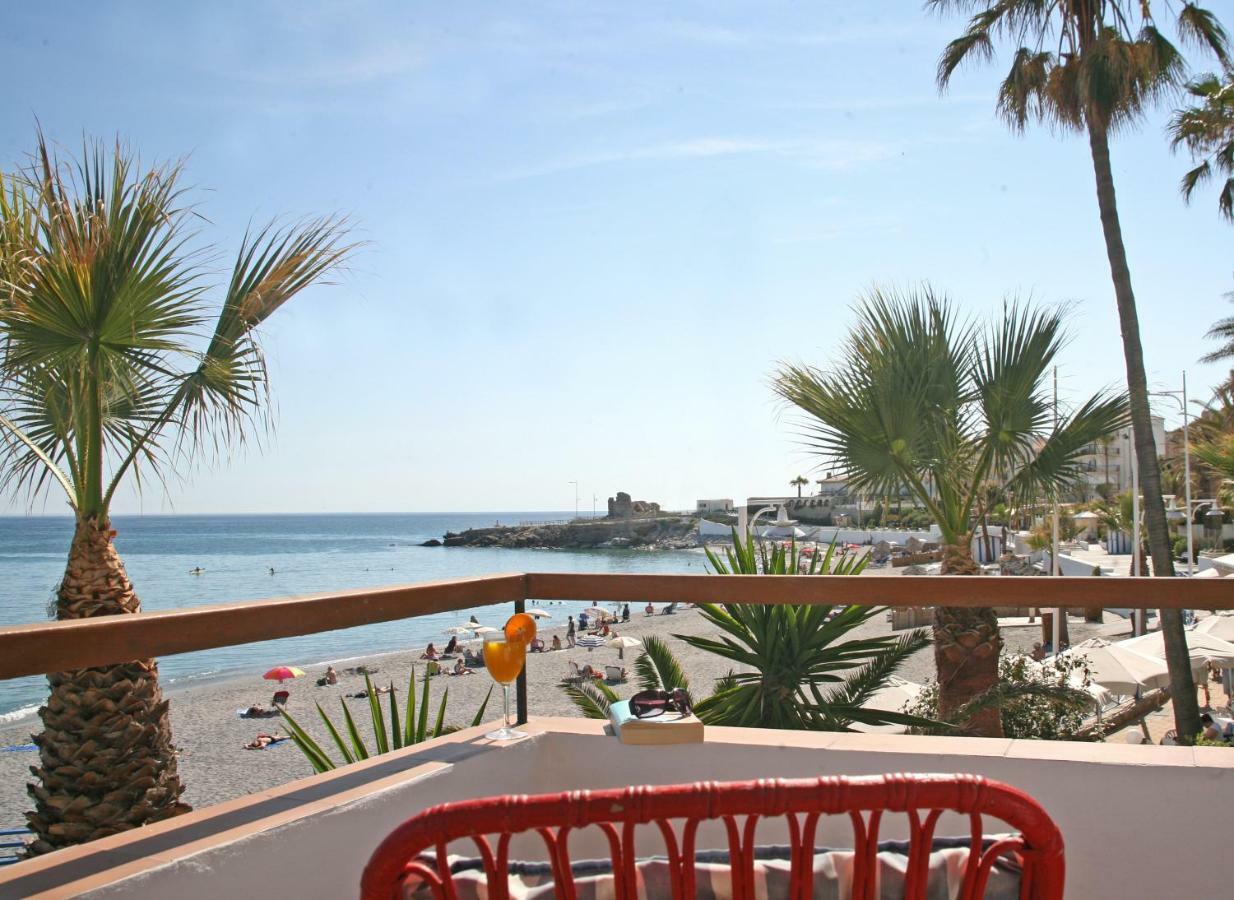 Apartamentos Playa Torrecilla Nerja Eksteriør billede